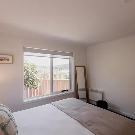 Modern Refurbished Unit In Charming Bellerive Apartment Exterior photo